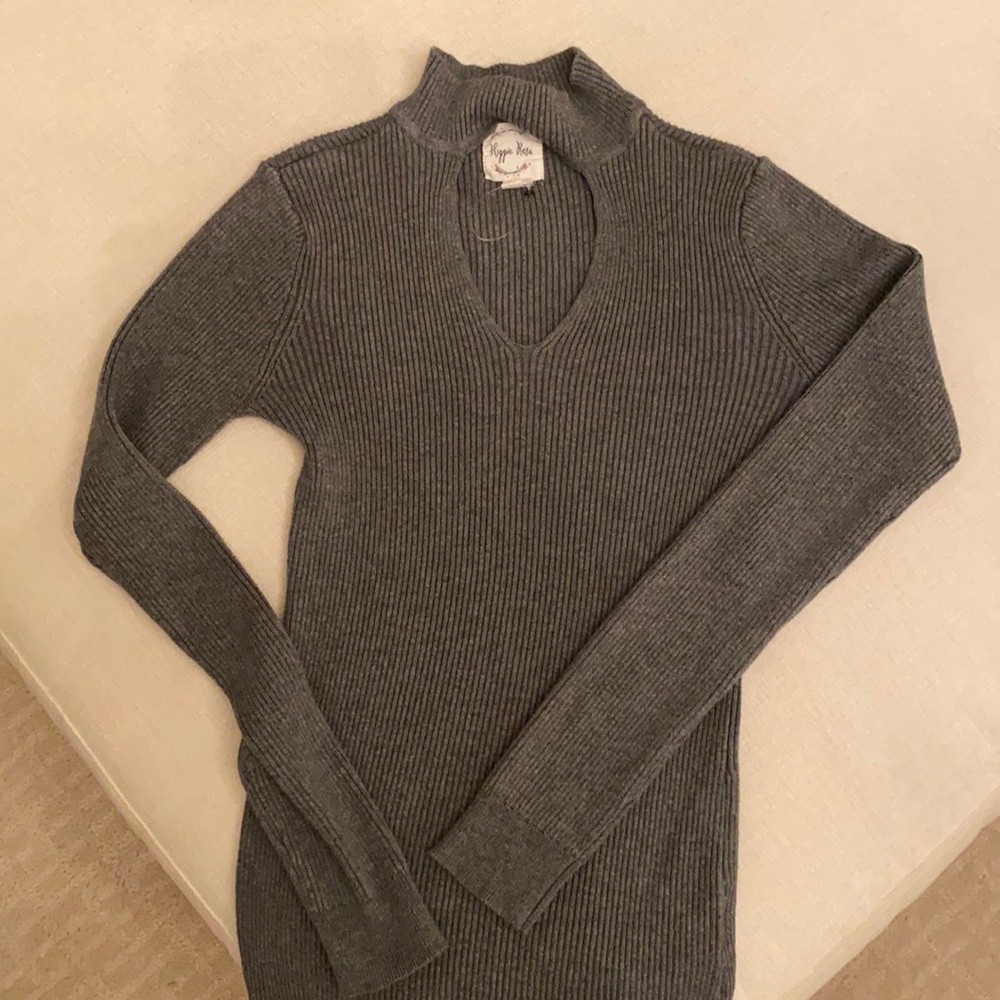 Never worn grey sweater!